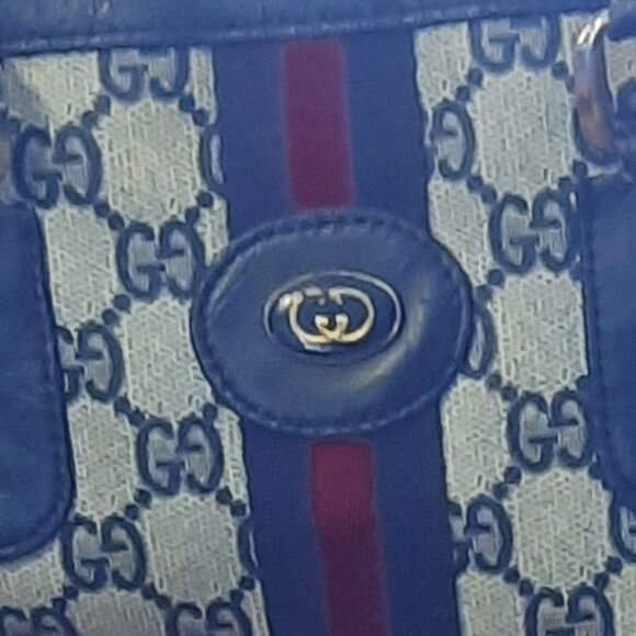 Authentic Vintage Gucci Bag - Picture 4 of 8